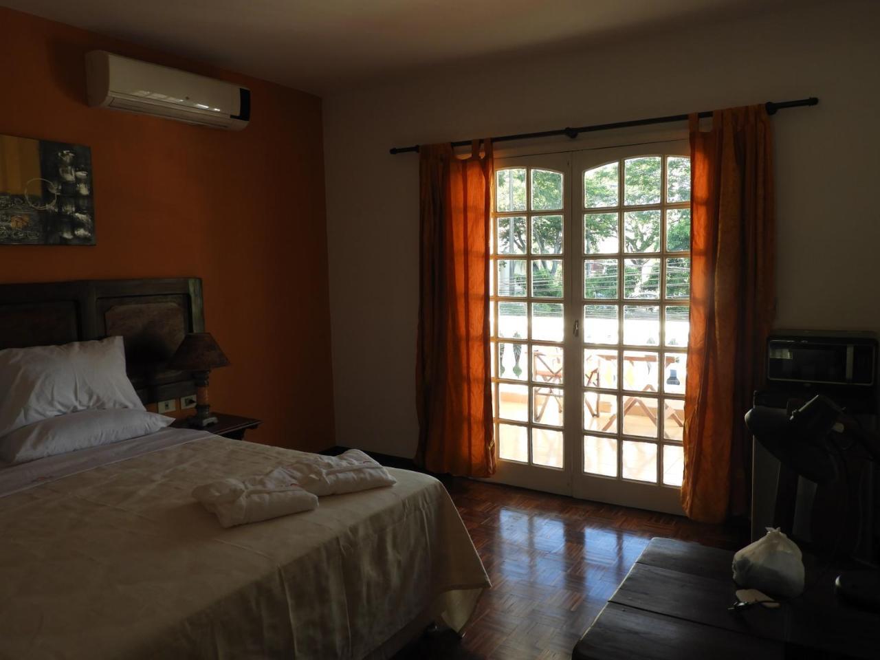 Hotel Casa Jardin アスンシオン エクステリア 写真